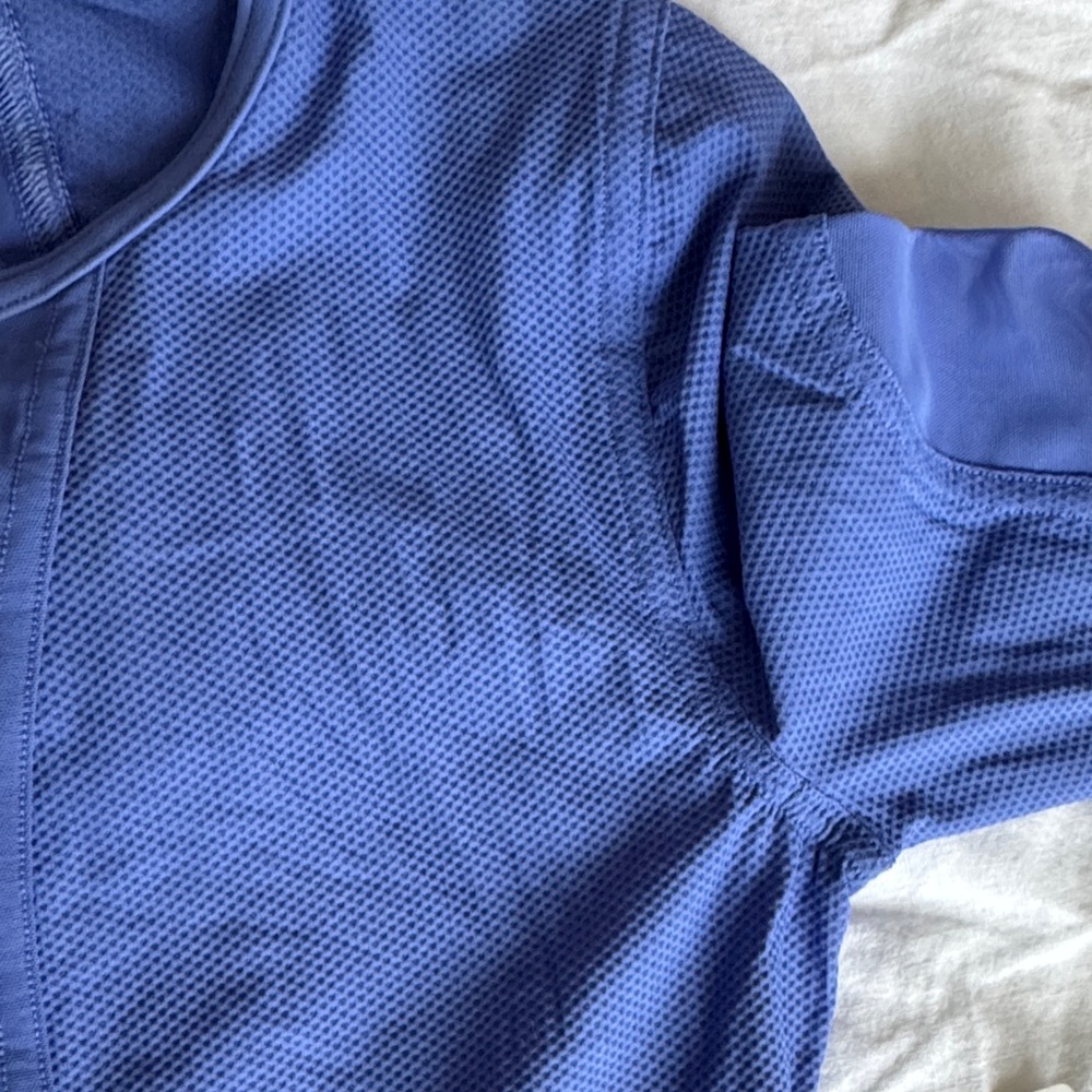 Lululemon Athletica Blue Crop Top - Picture 3 of 5